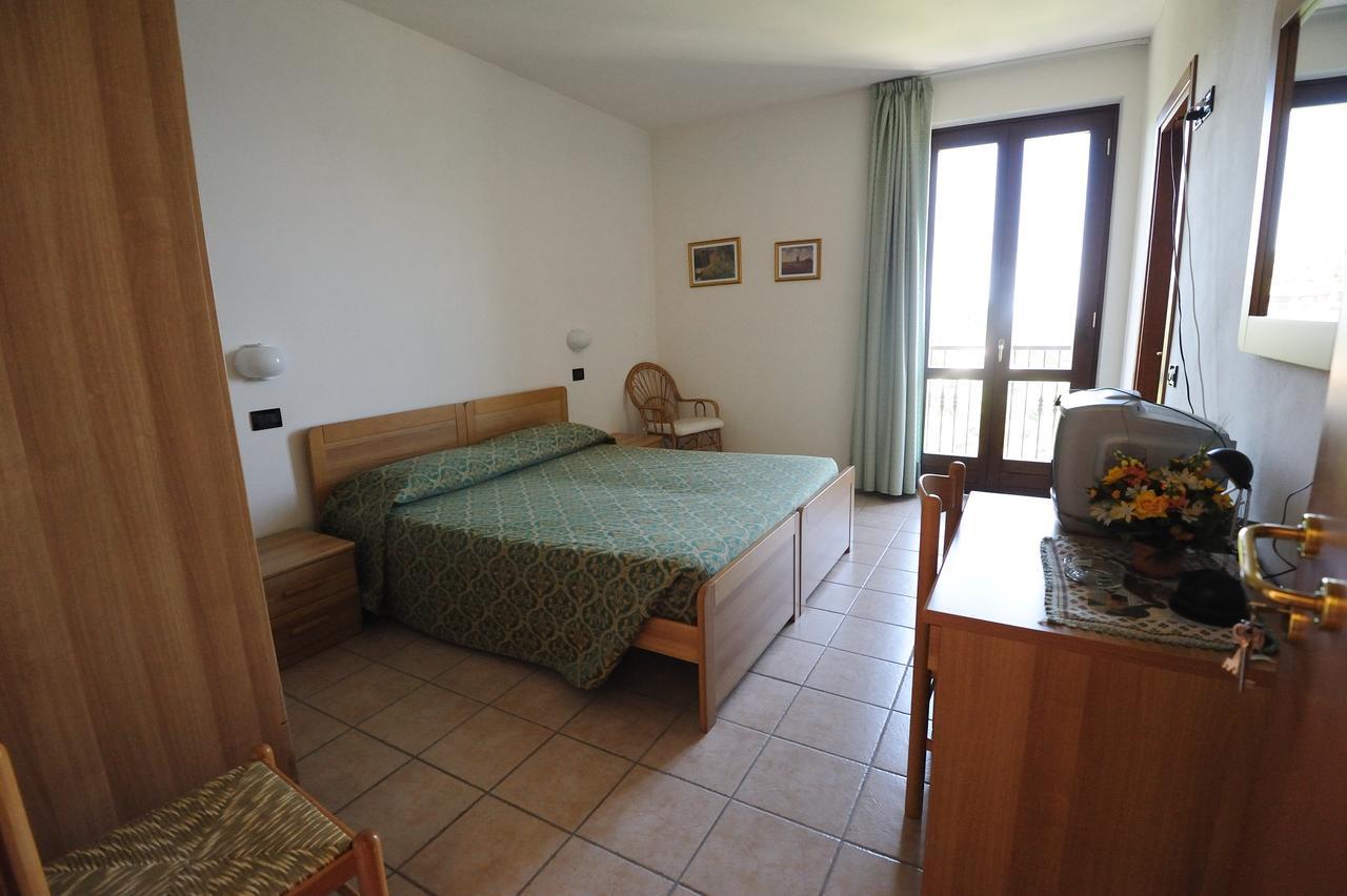 Hotel San Remo سان زينو دي مونتانا الغرفة الصورة