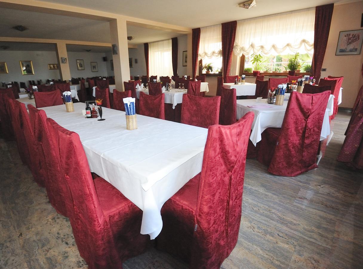 Hotel San Remo سان زينو دي مونتانا المظهر الخارجي الصورة